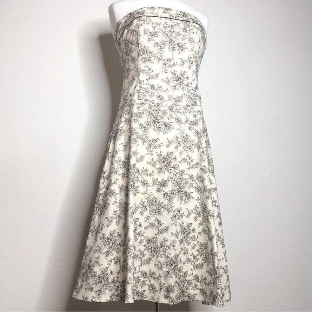 Y2K Strapless white dress w/black floral pattern